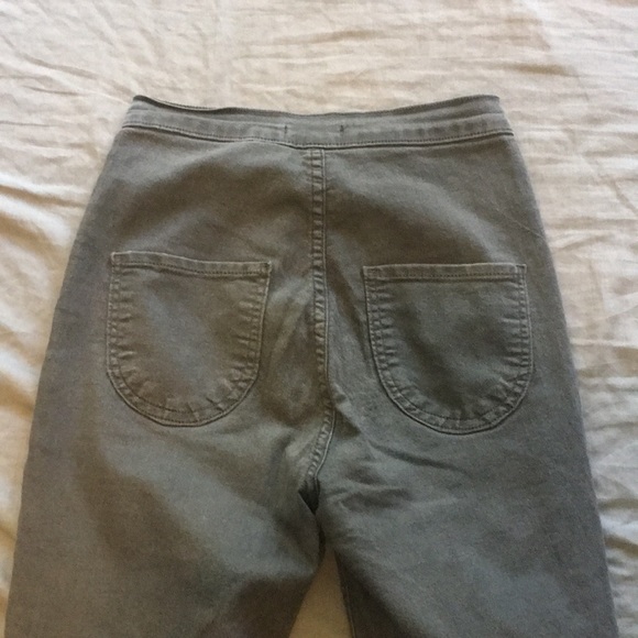 Fashion Nova Gray Jeans Size 7 - Picture 2 of 4